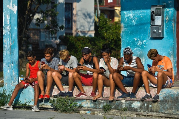 En 2016, quel pourcentage de Cubains était relié à internet ?