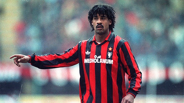 Quel était le dernier club dans lequel Frank Rijkaard a évolué avant de rejoindre l'AC Milan en 1988 ?