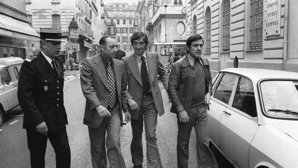 En juillet, où Albert Spaggiari et ses complices réalisent-ils le « casse du siècle » à la Société Générale ?