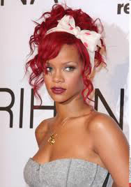 Avec qui Rihanna est-elle sortie entre 2008 et 2009 ?