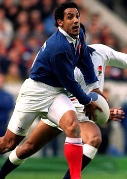 Serge Blanco est à ce jour le joueur qui a inscrit le plus d'essais pour le XV de France.