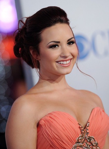 Quel est le nom complet de Demi Lovato ?