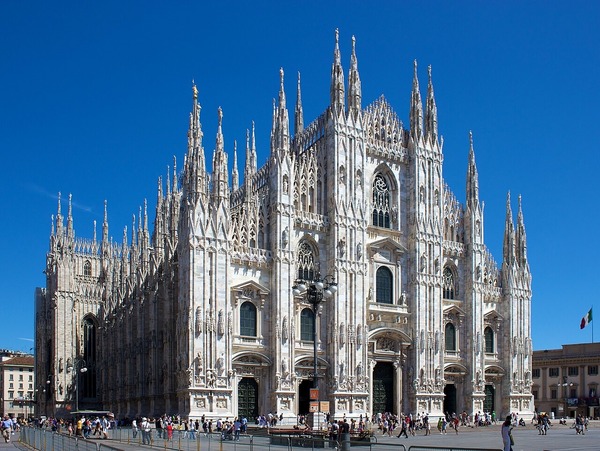 Quel est le nom de cette cathédrale milanaise ?