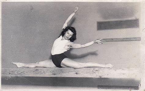 née le 9 janvier 1921 à Budapest, est une gymnaste hongroise.