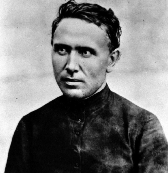 Qui est ce célèbre prêtre missionnaire catholique mort en 1889 ?