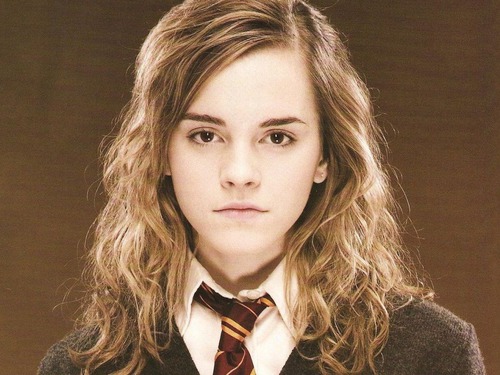 Qui joue le rôle de "Hermione Granger" dans Harry Potter ?