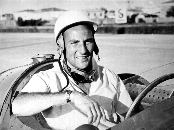 Quintuple champion du Monde dans les années 50, de quelle nationalité était Juan Manuel Fangio ?