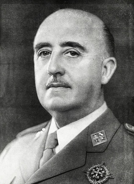 Le 20 novembre Francisco Franco meurt. Il était Homme d'État......