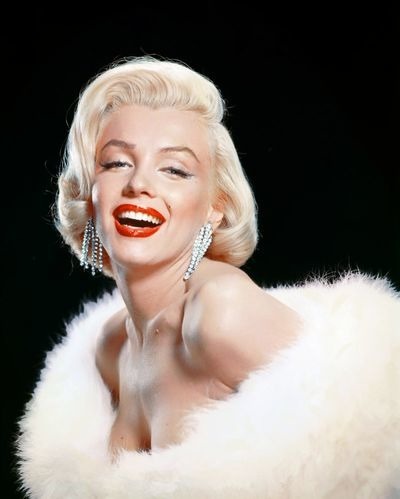 En quelle année le sex-symbol Marilyn Monroe est retrouvé sans vie ?