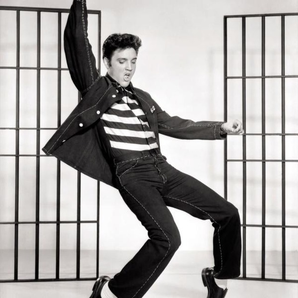 Quel était le célèbre surnom d'Elvis Presley ?