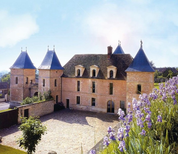 Quel château a accueilli de nombreux auteurs de la Pléiade et notamment Pierre de Ronsard ?