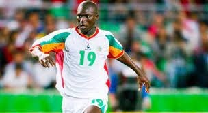 Mort à 42 ans, ancien joueur sénégalais ayant inscrit le premier but en coupe du Monde de son pays face à la France lors du match d'ouverture à la coupe du Monde 2002.