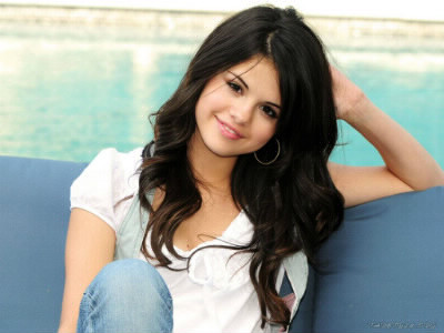 Avec qui Selena Gomez sort en ce moment ?