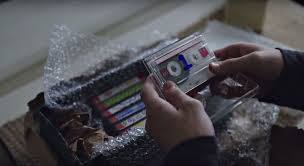De qui parle cette cassette ?