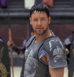 Quel est le nom du personnage joué par Russell Crowe dans "Gladiator" ?