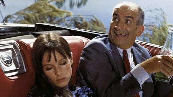 Dans ce film, sur quoi la voiture de Louis est-elle perchée ?