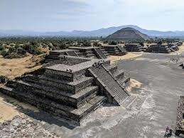 Sur les ruines de quelle cité a été construite Mexico ?