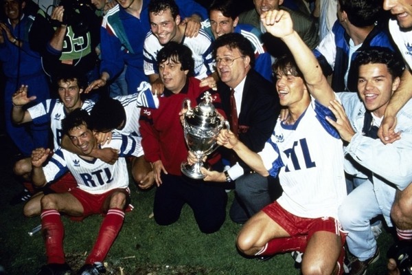 En 1990, contre quelle équipe le MHSC remporte-t-il la finale de Coupe de France ?