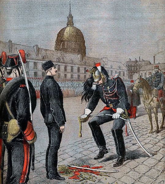 Où fut délocalisé le procès de l’affaire Dreyfus, en 1899 ?