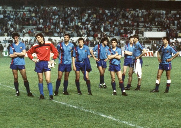 Quelle équipe a battu le FC Barcelone lors de la finale de LDC de 1986 ?
