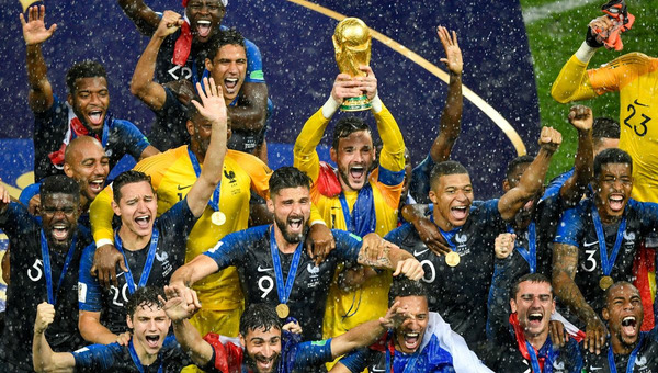 Le 15 juillet 2018, sur quel score les français ont-ils battu les croates en finale de la Coupe du Monde de Football ?