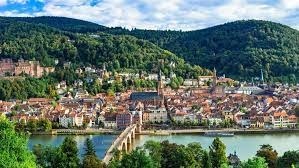 Où situez-vous la ville thermale de Baden-Baden ?