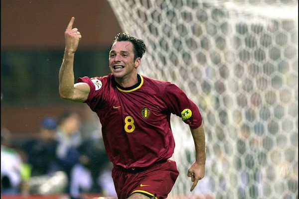 En ouvrant le score face à la Suède, ce belge est devenu le premier buteur de l'Euro 2000. Il s'agit de ?