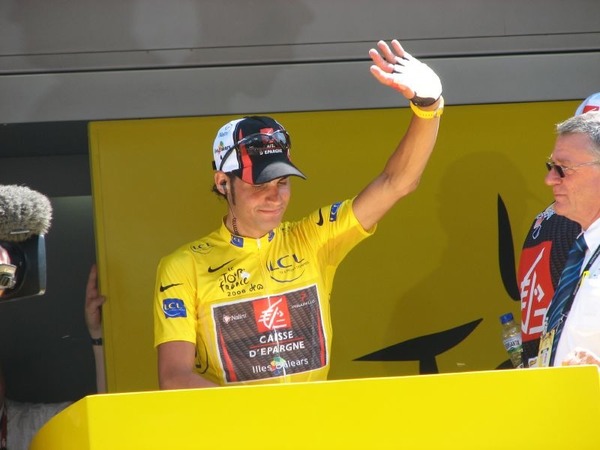 Qui est cet espagnol qui remporte l'édition 2006 du Tour de France ?