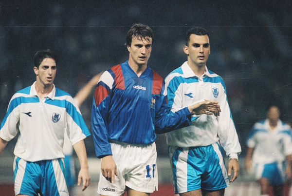 À la 39e minute, retournement de situation, David Ginola donne l'avantage aux français. Quel joueur avait auparavant égalisé ?