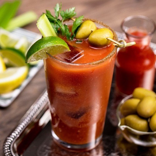 Dans quel pays a été inventé le Bloody Mary, ce cocktail à base de vodka et de jus de tomate ?