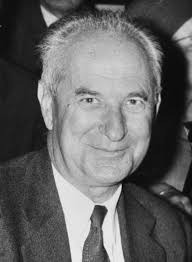Le 7 mai, Gaston Deferre nous quitte. De quelle ville était-il le célèbre maire ?