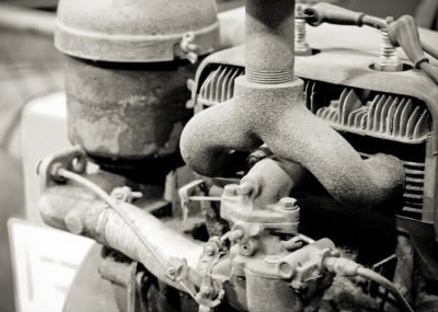 Qui a inventé le moteur à explosion en 1859 ?