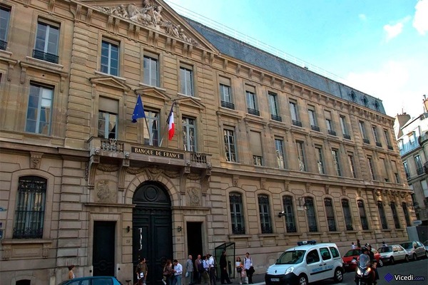 Savez-vous quelle institution française a pris place au sein de l'hôtel de Toulouse ?