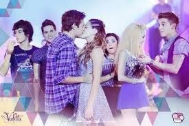 Dans la saison 2 dans quel épisode Léon embrasse Violetta ?
