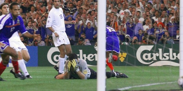 Qui est le gardien italien titulaire lors de la finale de l'Euro 2000 ?