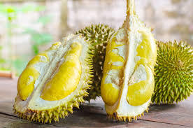 Quel est le nom de ce fruit dont l’odeur est tellement forte qu’il est interdit dans les transports en commun ou dans des hôtels en Thaïlande ?