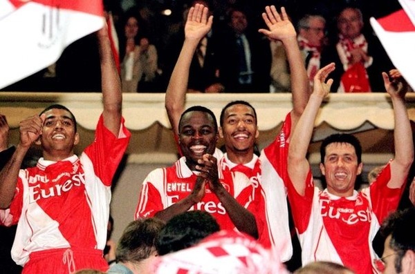 Monaco remporte l'édition 1996/97, quel joueur de l'équipe a disputé le plus de matchs cette saison là en championnat ?