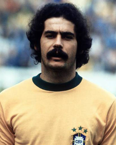 Qui est ce célèbre moustachu aux 92 sélections ?