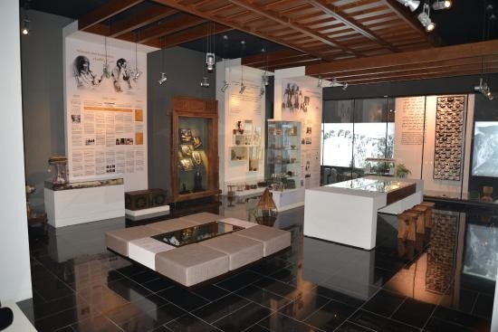 Quel musée de Dubaï relate l'histoire des femmes des Emirats Arabes Unis ?