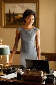 Dans quel film découvre-t-on que la secrétaire de M, Miss Moneypenny, a pour prénom Eve ?