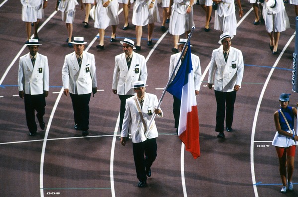 A quelle place du tableau des médailles, l'équipe de France Olympique a-t-elle terminé ces JO ?