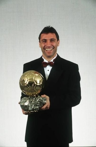 Hristo Stoichkov est à ce jour, le seul footballeur bulgare à avoir remporté le Ballon d'Or.