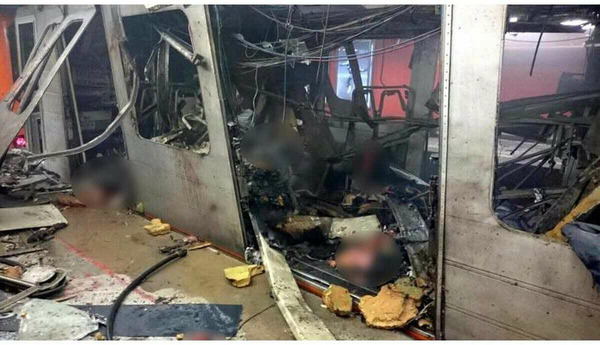 Le 22 mars, quelle ville d'Europe est victime d'un attentat faisant 35 morts ?