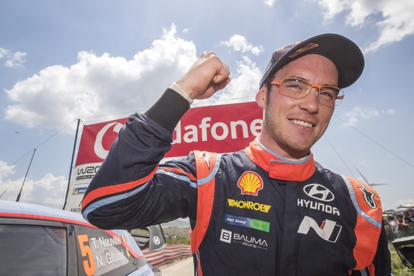 Qui est ce pilote WRC de rallye ?
