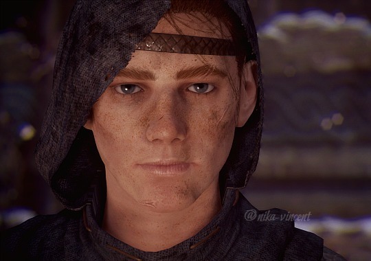 Que fait Arthur pour aider Melie et Amicia à traverser le camp ?