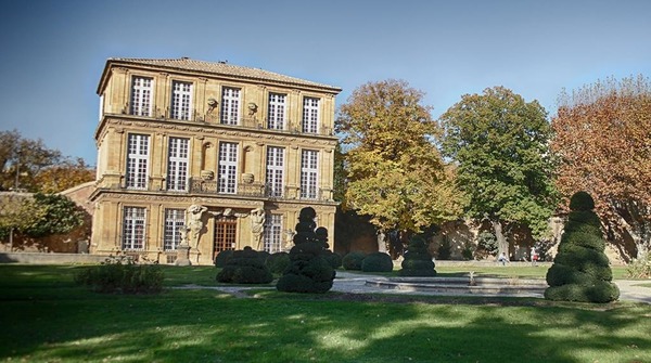 Quel roi, amoureux de la nature, fit aménager le jardin de sa demeure à Aix-en-Provence ?