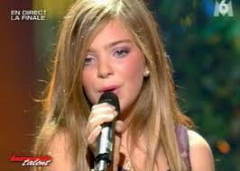 Qu'a chanté Caroline lors du rappel de la France à un incroyable talent le 21 décembre 2011 ?