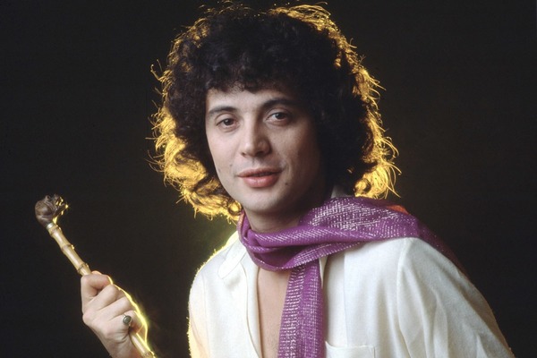 En début d'année, il connaît un immense succès avec "Born to be alive", c'est ?