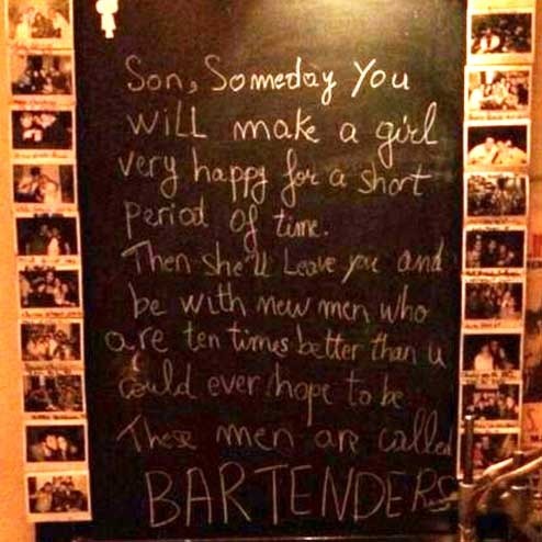Vous reconnaissez ce tableau et avez déjà lu cette ode aux barmaids dans un bar branché de la capitale…oui mais lequel ?