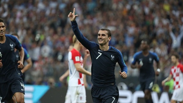 A la 38e minute, de quelle manière Antoine Griezmann a-t-il redonné l'avantage aux français ?